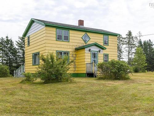 42 Moser River North Road, Moser River, NS 