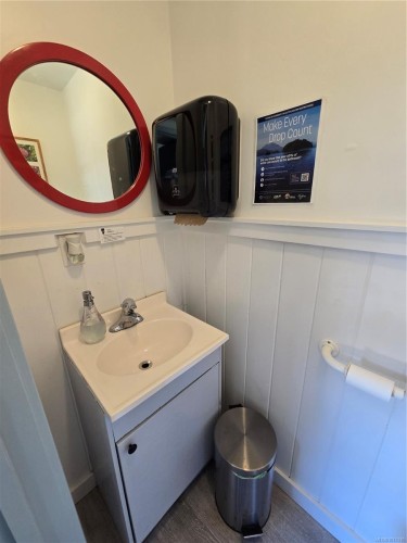 320 Main St, Tofino, BC 