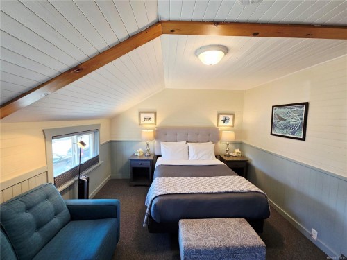 320 Main St, Tofino, BC 