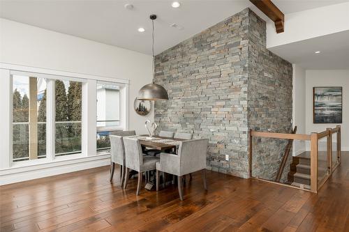 647 Royal Pine Drive, Kelowna, BC - Indoor Photo Showing Dining Room
