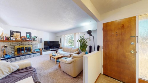 1827 Feltham Rd, Saanich, BC 