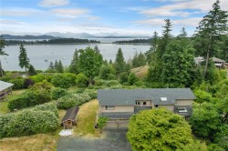 1418 Schooner Rd  Quadra Island, BC V0P 1H0