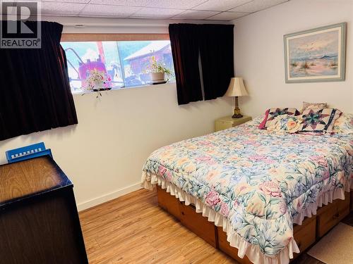 1270 59 Avenue, Grand Forks, BC - Indoor Photo Showing Bedroom
