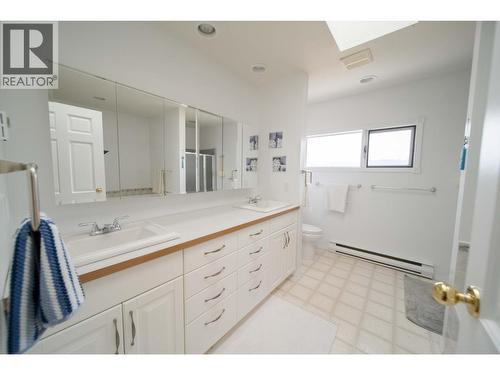 9617 Clearview Road, Cranbrook, BC - Indoor Photo Showing Bathroom