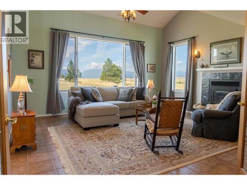 9617 Clearview Road, Cranbrook, BC - Indoor Photo Showing Living Room With Fireplace