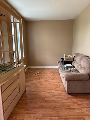 Living room - 202-400 Rue De Frontenac, Berthierville, QC - Indoor Photo Showing Other Room