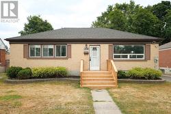 641 BELLAIRE STREET  Peterborough South (West), ON K9J 3Y5