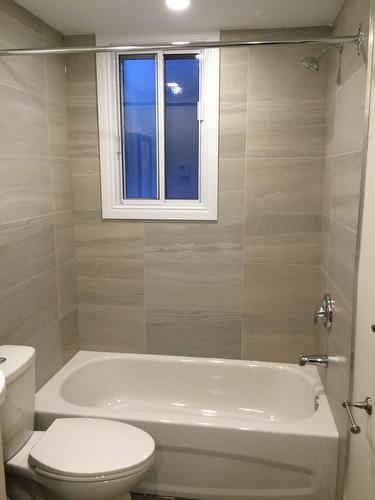 Bathroom - 2-766 81E Avenue, Laval (Chomedey), QC - Indoor Photo Showing Bathroom