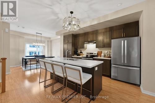 12 Heathrow Lane, Caledon, ON - Indoor Photo Showing Kitchen