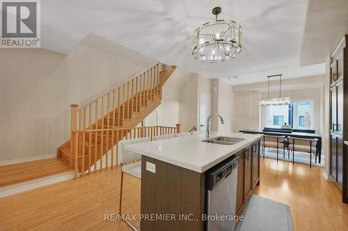 12 Heathrow Lane, Caledon, ON - Indoor Photo Showing Kitchen With Double Sink