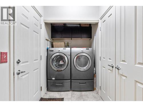 4520 Gallaghers Lookout Unit# 2, Kelowna, BC - Indoor Photo Showing Laundry Room