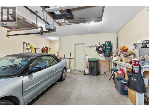 4520 Gallaghers Lookout Unit# 2, Kelowna, BC - Indoor Photo Showing Garage