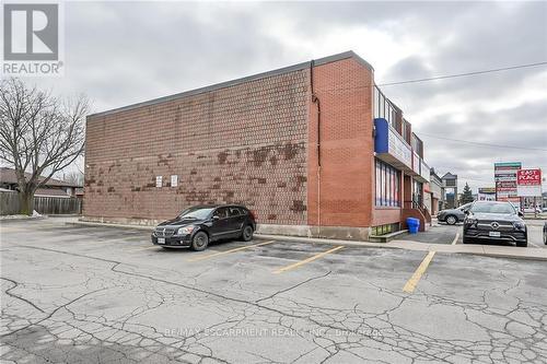 54 Centennial Parkway N, Hamilton, ON 