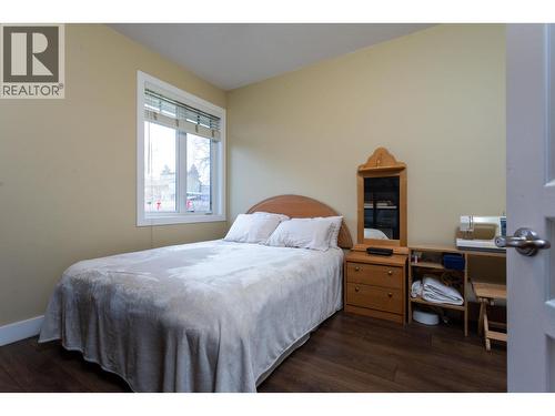 833 Mccurdy Road E, Kelowna, BC - Indoor Photo Showing Bedroom