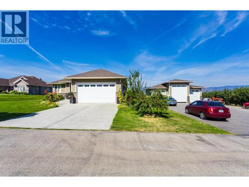 833 Mccurdy Road E, Kelowna, BC - Outdoor