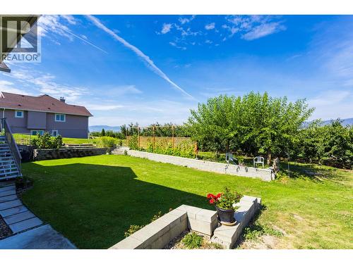 833 Mccurdy Road E, Kelowna, BC - Outdoor