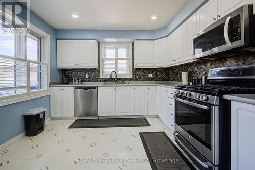 258 Saginaw Parkway, Cambridge, ON - Indoor Photo Showing Kitchen