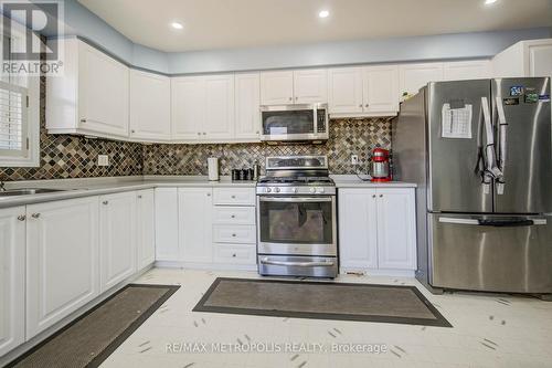 258 Saginaw Parkway, Cambridge, ON - Indoor Photo Showing Kitchen