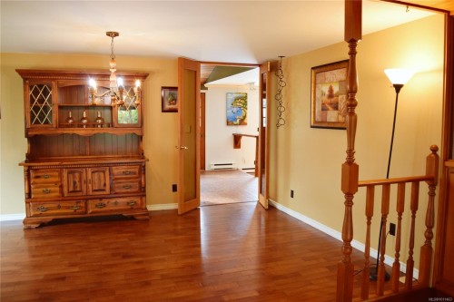 1568 Eric Rd, Saanich, BC 