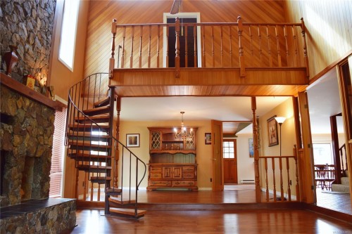 1568 Eric Rd, Saanich, BC 