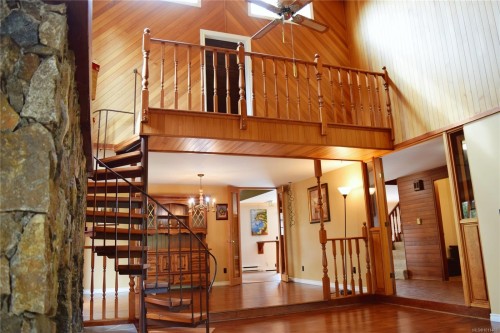 1568 Eric Rd, Saanich, BC 