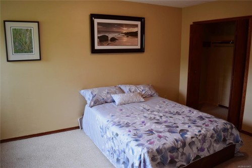 1568 Eric Rd, Saanich, BC 