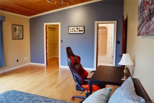 1568 Eric Rd, Saanich, BC 