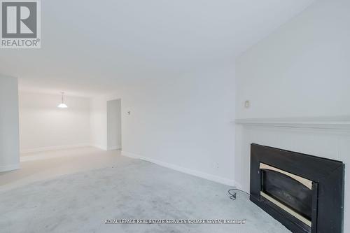 65 - 1096 Jalna Boulevard, London South, ON - Indoor With Fireplace