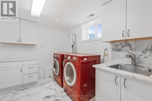 2143 Mountainside Drive, Burlington, ON - Indoor Photo Showing Laundry Room