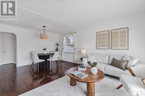 2143 Mountainside Drive, Burlington, ON - Indoor Photo Showing Living Room