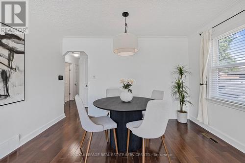 2143 Mountainside Drive, Burlington, ON - Indoor Photo Showing Dining Room