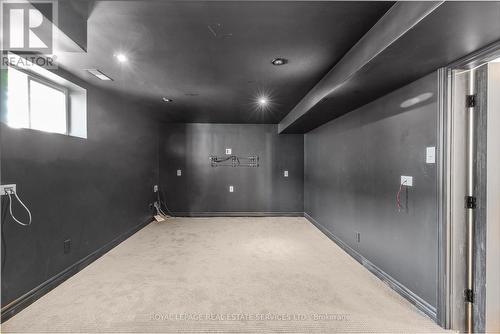 2143 Mountainside Drive, Burlington, ON - Indoor