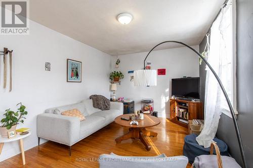 512-514 Macdonnell Street, Kingston (East Of Sir John A. Blvd), ON - Indoor Photo Showing Living Room