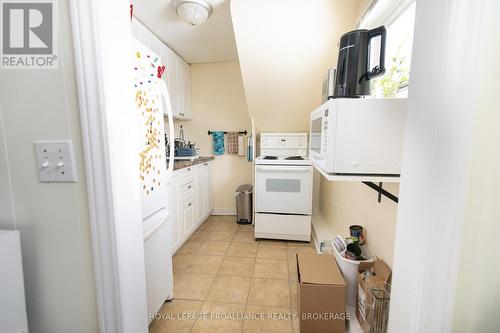 512-514 Macdonnell Street, Kingston (East Of Sir John A. Blvd), ON - Indoor