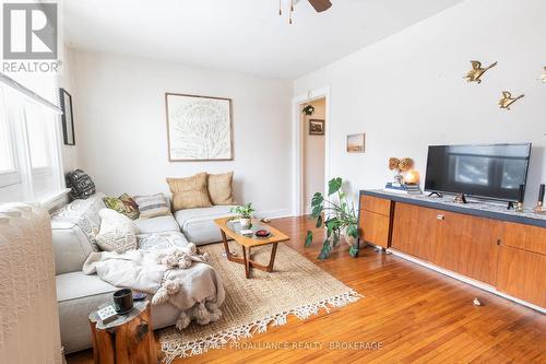 512-514 Macdonnell Street, Kingston (East Of Sir John A. Blvd), ON - Indoor Photo Showing Living Room
