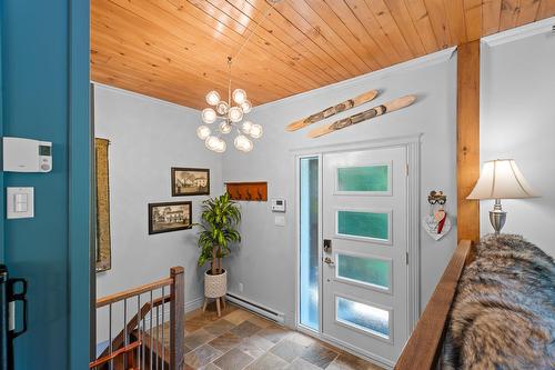 Hall d'entrée/Vestibule - 1566 Rue Monette, Val-David, QC - Indoor Photo Showing Other Room