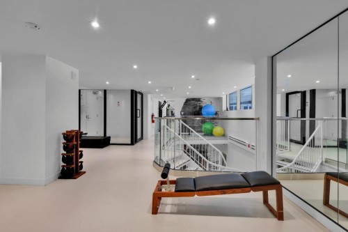 Exercise Room - 2002-360 Rue Mayor, Montréal (Ville-Marie), QC - Indoor Photo Showing Other Room