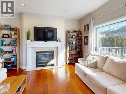 3396 Cariboo Ave, Powell River, BC - Indoor Photo Showing Living Room With Fireplace