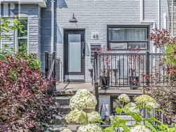 48 MASSEY STREET  Toronto, ON M6J 2T4
