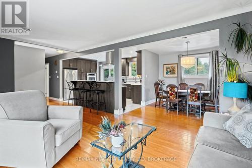 594 Doans Ridge Road, Welland (Cooks Mills), ON - Indoor Photo Showing Living Room