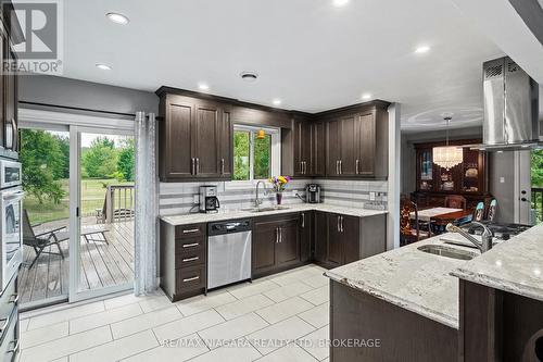 594 Doans Ridge Road, Welland (Cooks Mills), ON - Indoor Photo Showing Kitchen With Upgraded Kitchen