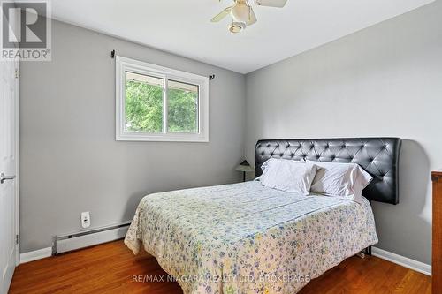 594 Doans Ridge Road, Welland (Cooks Mills), ON - Indoor Photo Showing Bedroom