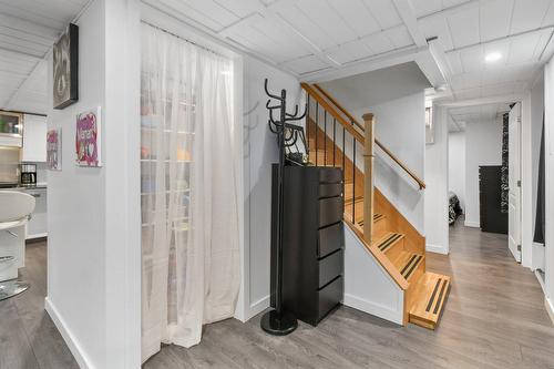 Hall d'entrée/Vestibule - 31 Av. De Médoc, Candiac, QC - Indoor Photo Showing Other Room