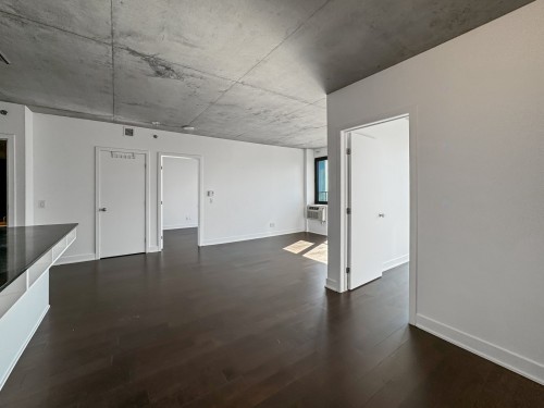 Den - 1747-1414 Rue Chomedey, Montréal (Ville-Marie), QC - Indoor Photo Showing Other Room