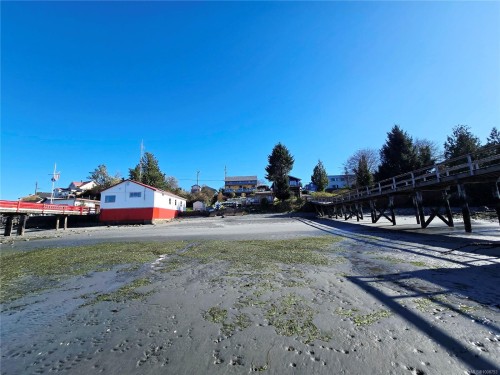 320 Main St, Tofino, BC 