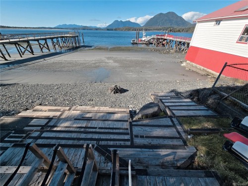 320 Main St, Tofino, BC 