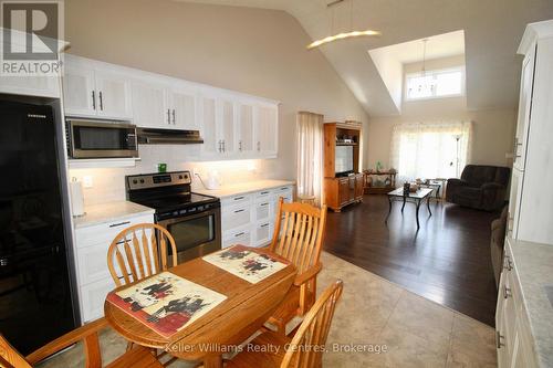 275 South Street E, West Grey, ON - Indoor