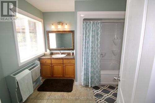 275 South Street E, West Grey, ON - Indoor Photo Showing Bathroom