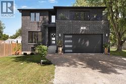 72 SCOTT DRIVE  Amherstburg, ON N9V 1V4