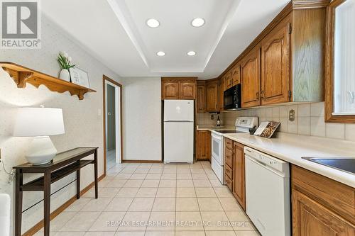 51 Pleasant Avenue, Hamilton, ON - Indoor Photo Showing Kitchen